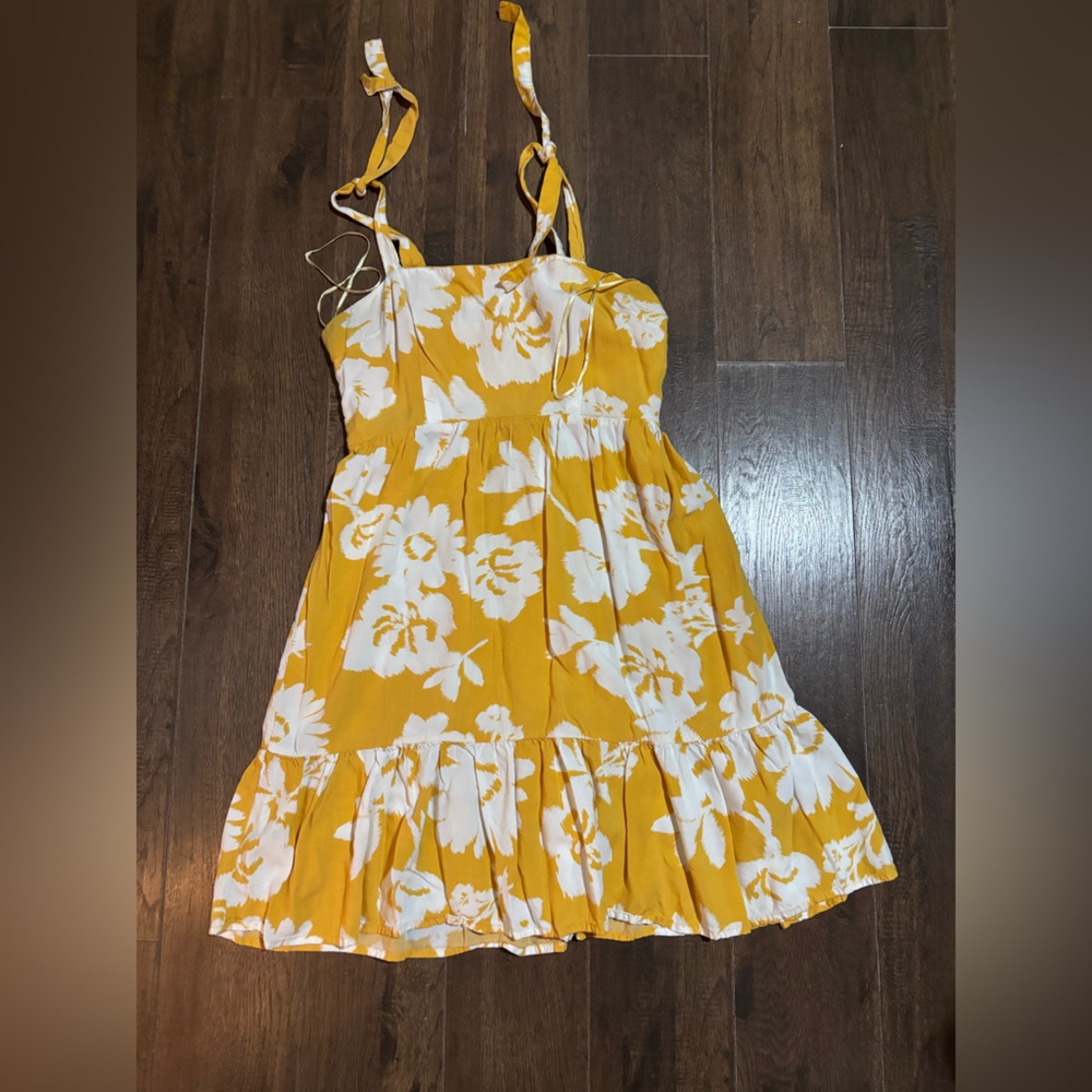 Floral Yellow and White Strapless Top